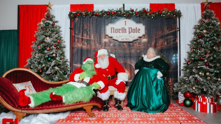 A Holiday Weekend to Remember at the 2025 Hickory Christmas Show